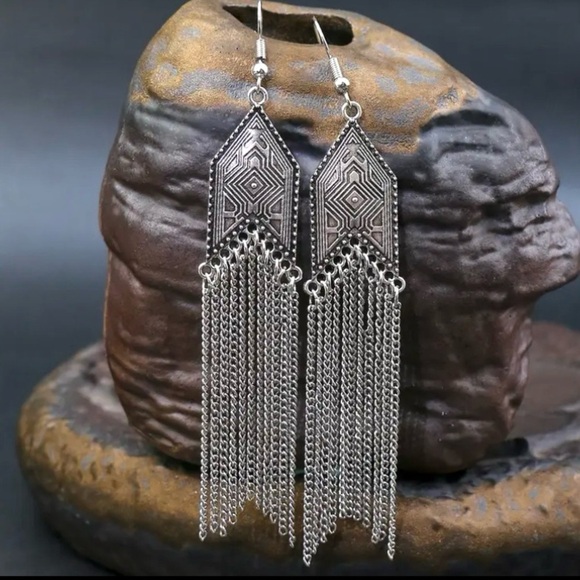 ✨Free People Arroyo Silver Tassel Earrings - Picture 2 of 4